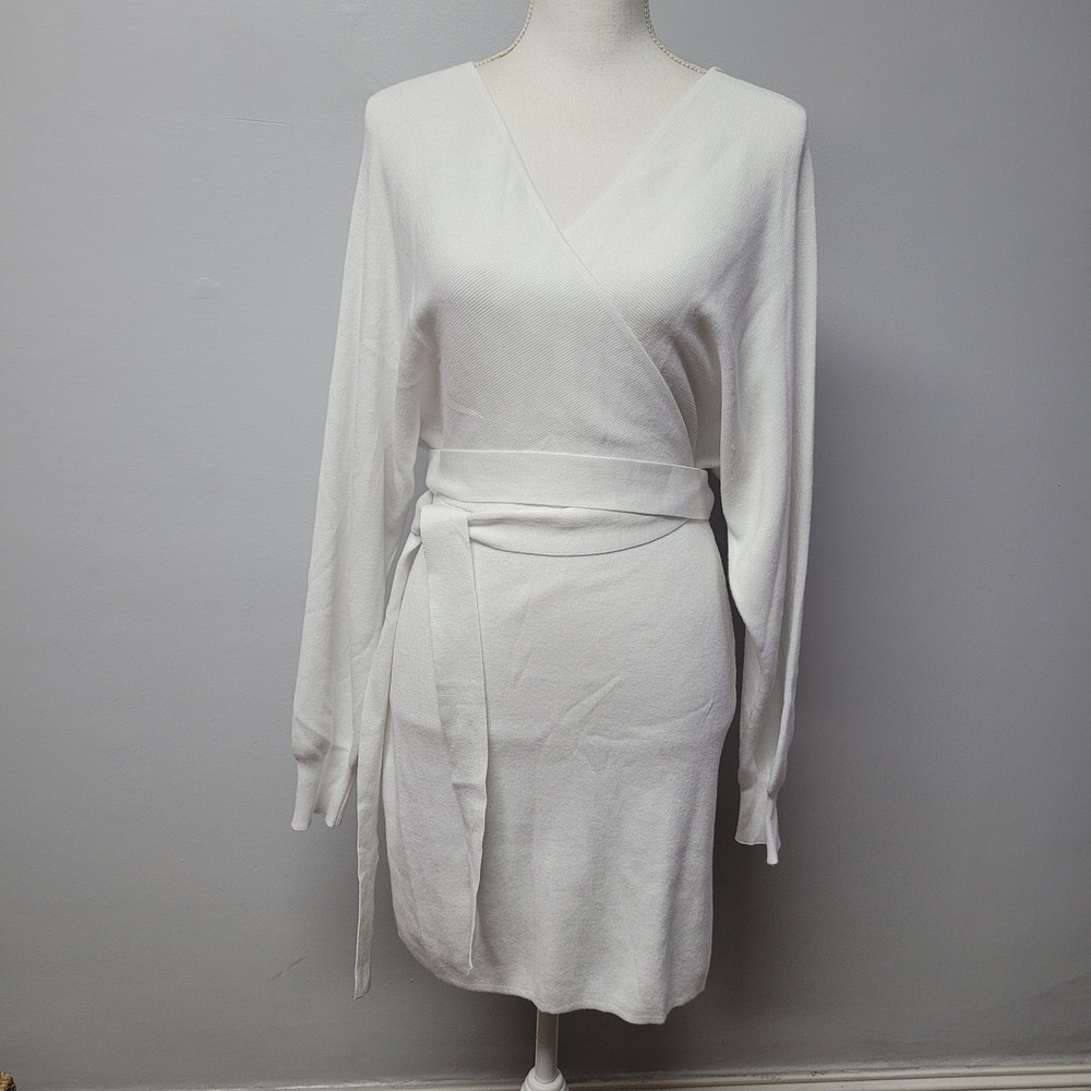 White Knit Wrap Dress Belted‎ V Neck Long Sleeve Mini Size M